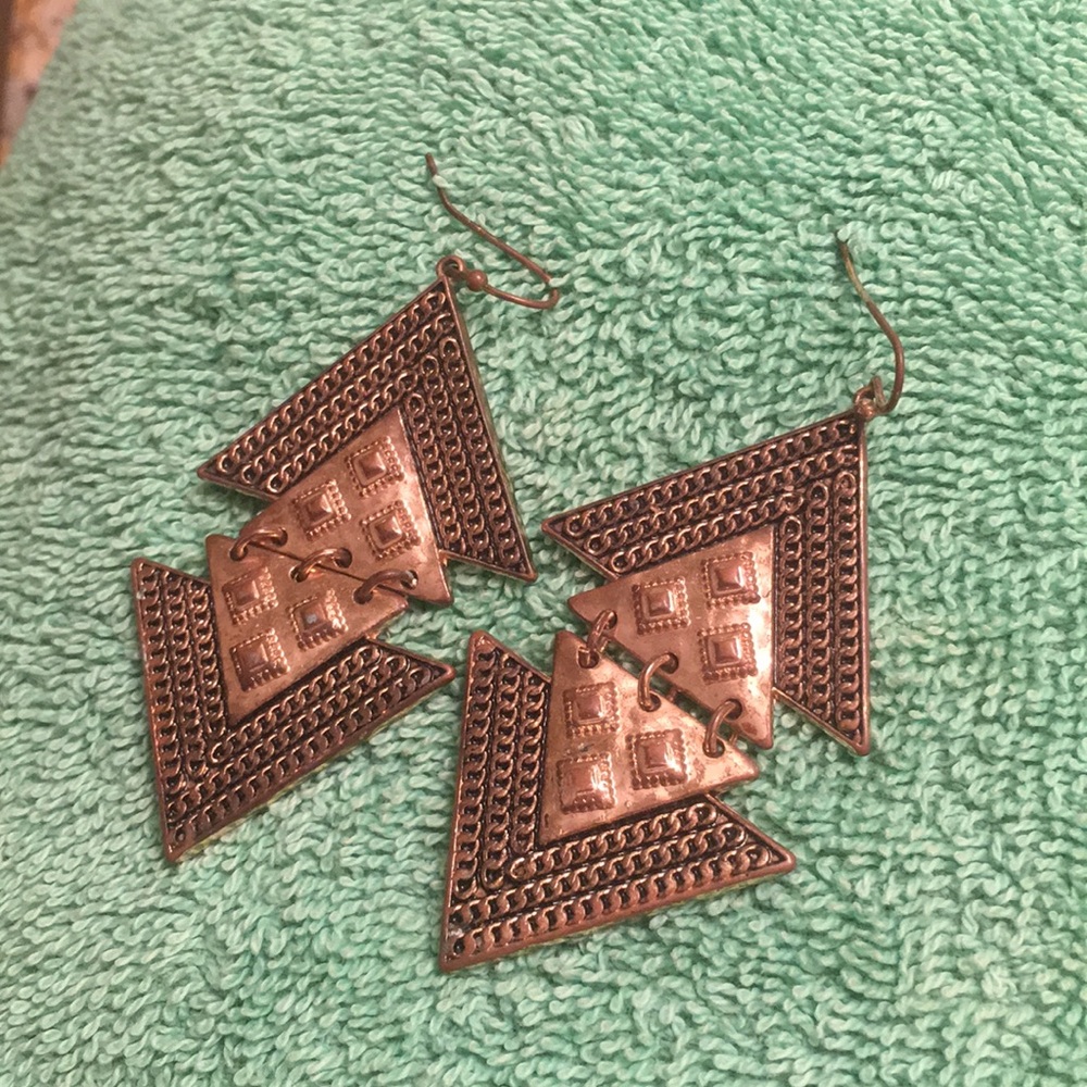 Gold dangly accessory statement earrings